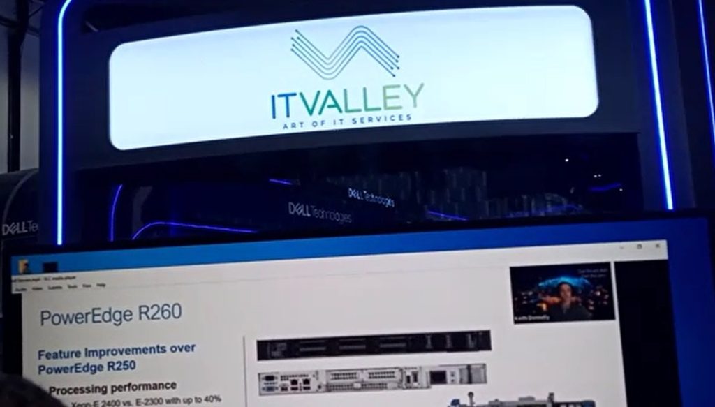 IT Valley in Dell booth in Gitex